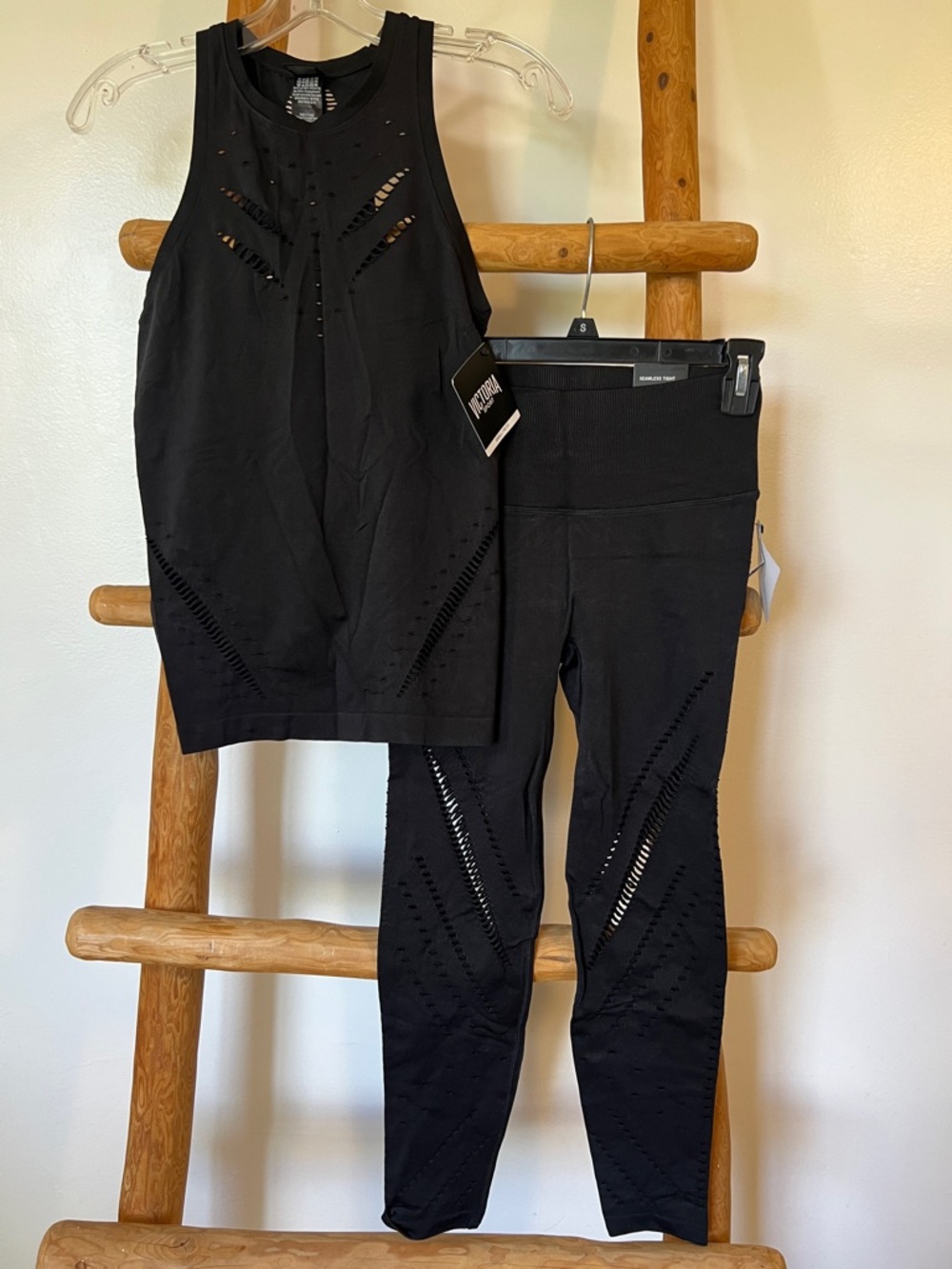 NWT’s! Victoria Secret Sport Seamless Set